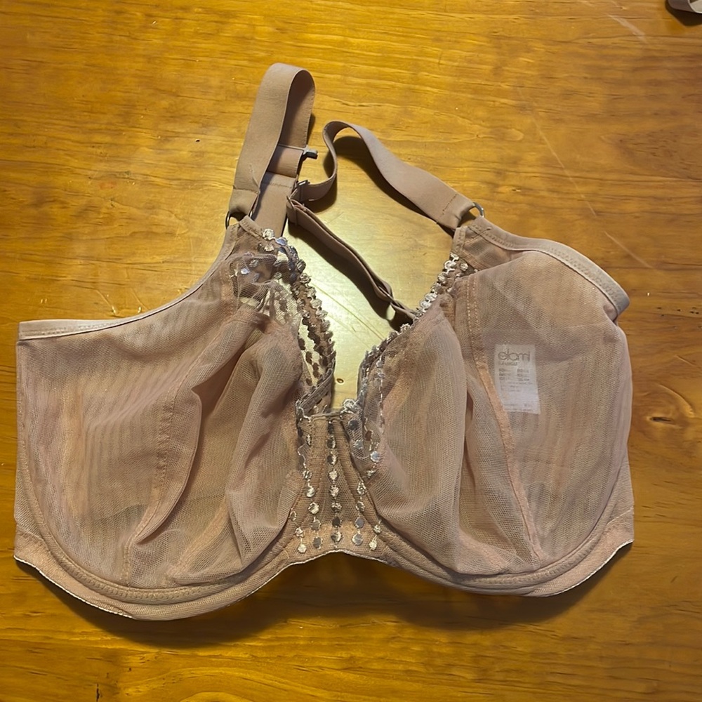 Emoli bra